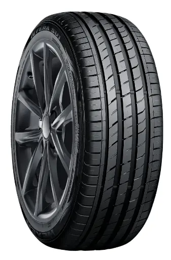 اطار سيارة نكسن كوري -مقاس 225/45R18 